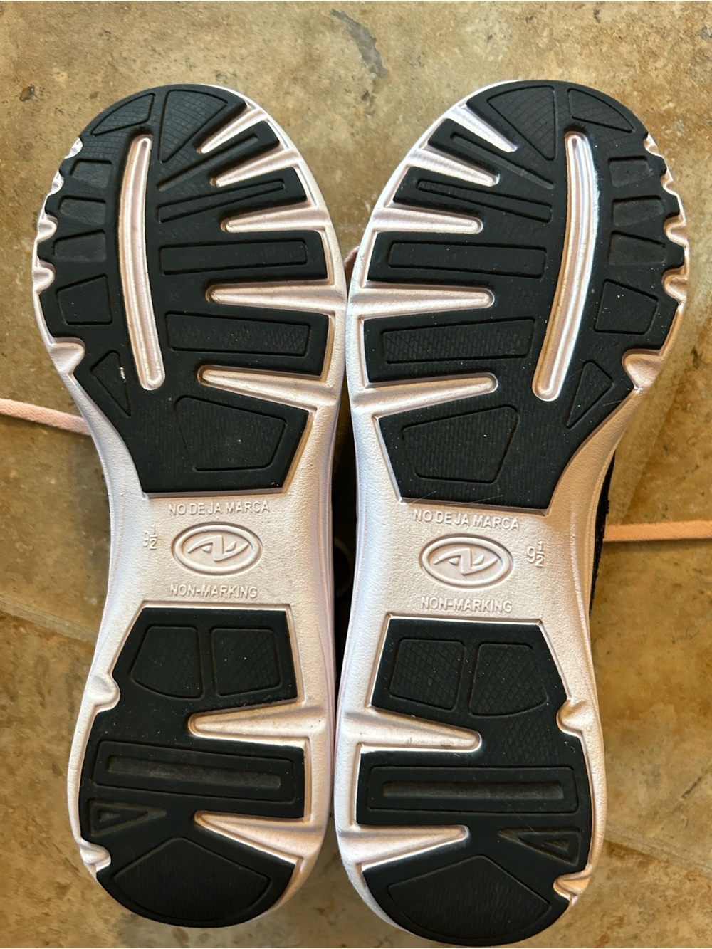 Athletic Works Sneakers - Picture 4 of 6